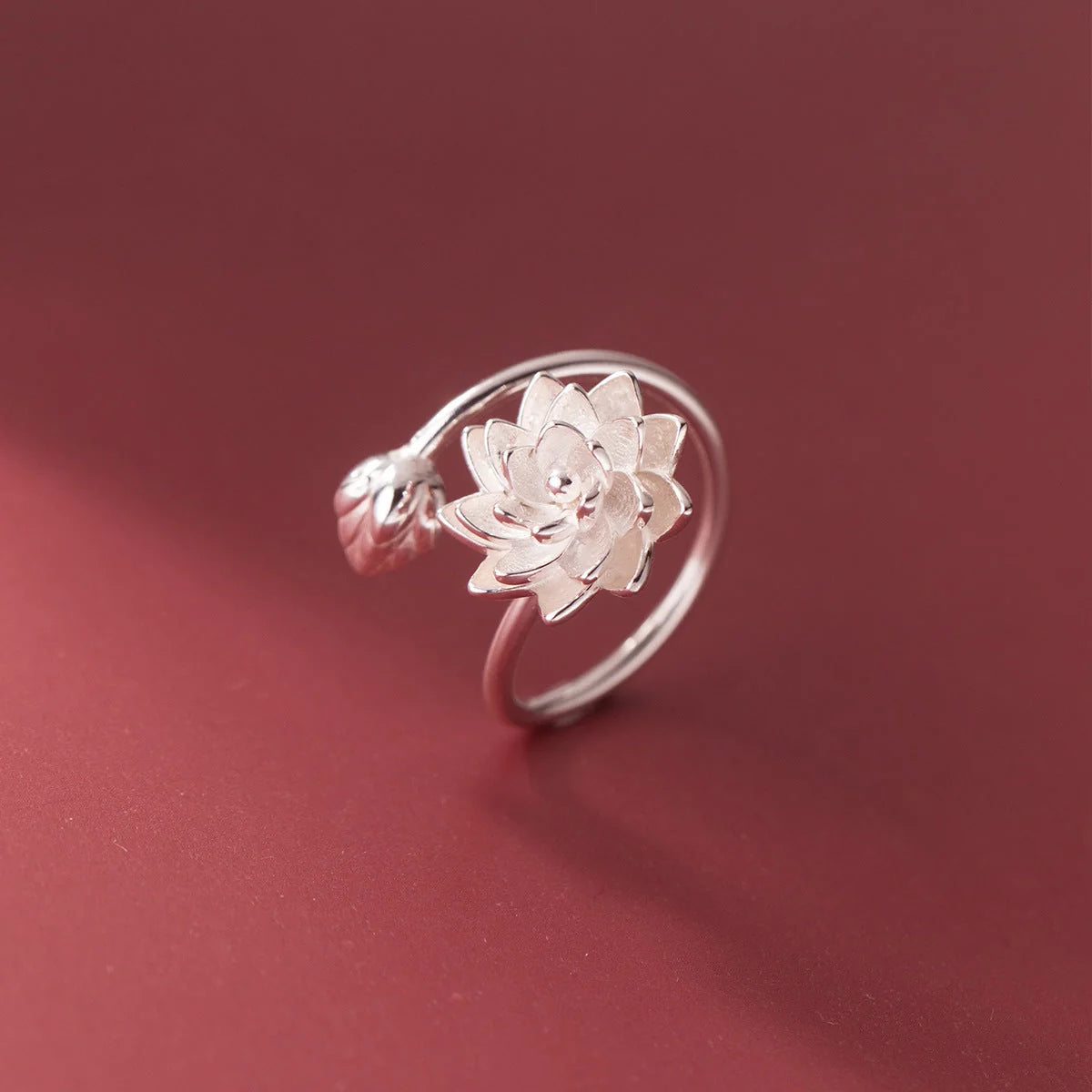 Adjustable Chinese-style white lotus ring in silver electroplated finish