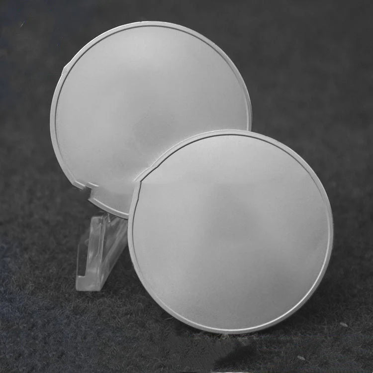 Zinc alloy electroplated collectible coins in gold and silver, 4cm diameter