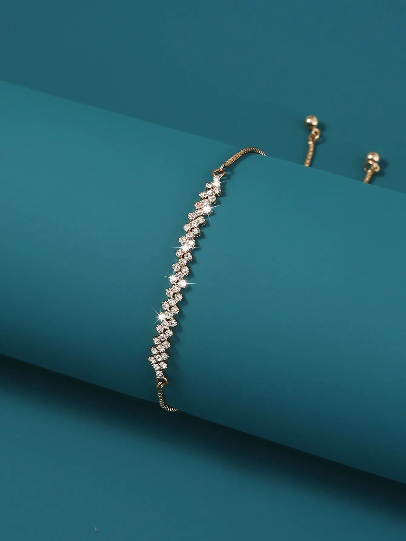Lucky Tree Element Zircon Bracelet for women in electroplated metal with decorative elements