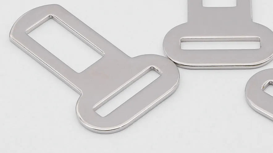 26mm silvery metal pet safety buckle with quick-release clasp for dog restraint systems