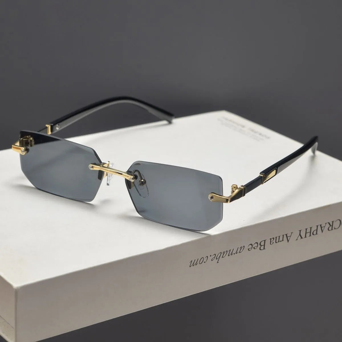 Frameless water drop sunglasses in transparent colour for driving and outdoor sports