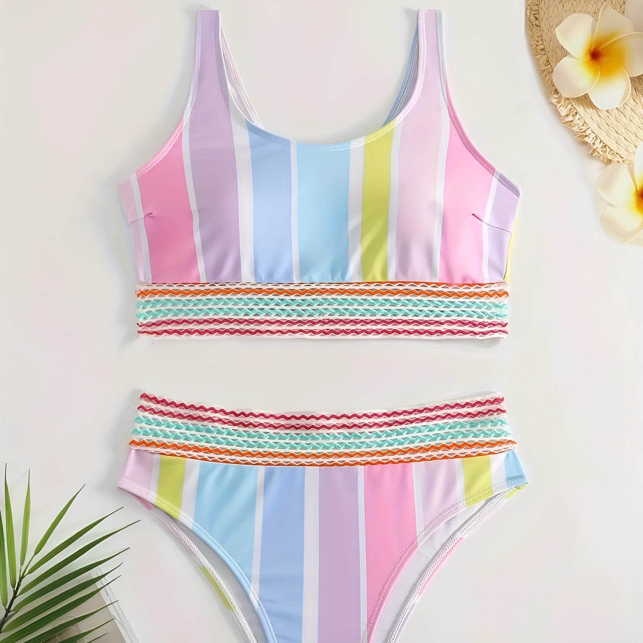 Women's striped briefs-style bikini in picture colour, made from polyester and spandex.
