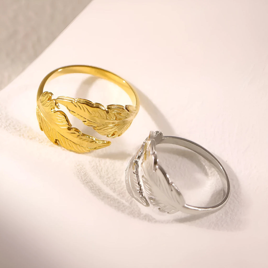 Adjustable titanium steel feather ring in silver or gold colour with electroplated finish