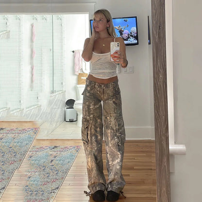 Women's casual camouflage cargo pants with multiple pockets for summer wear