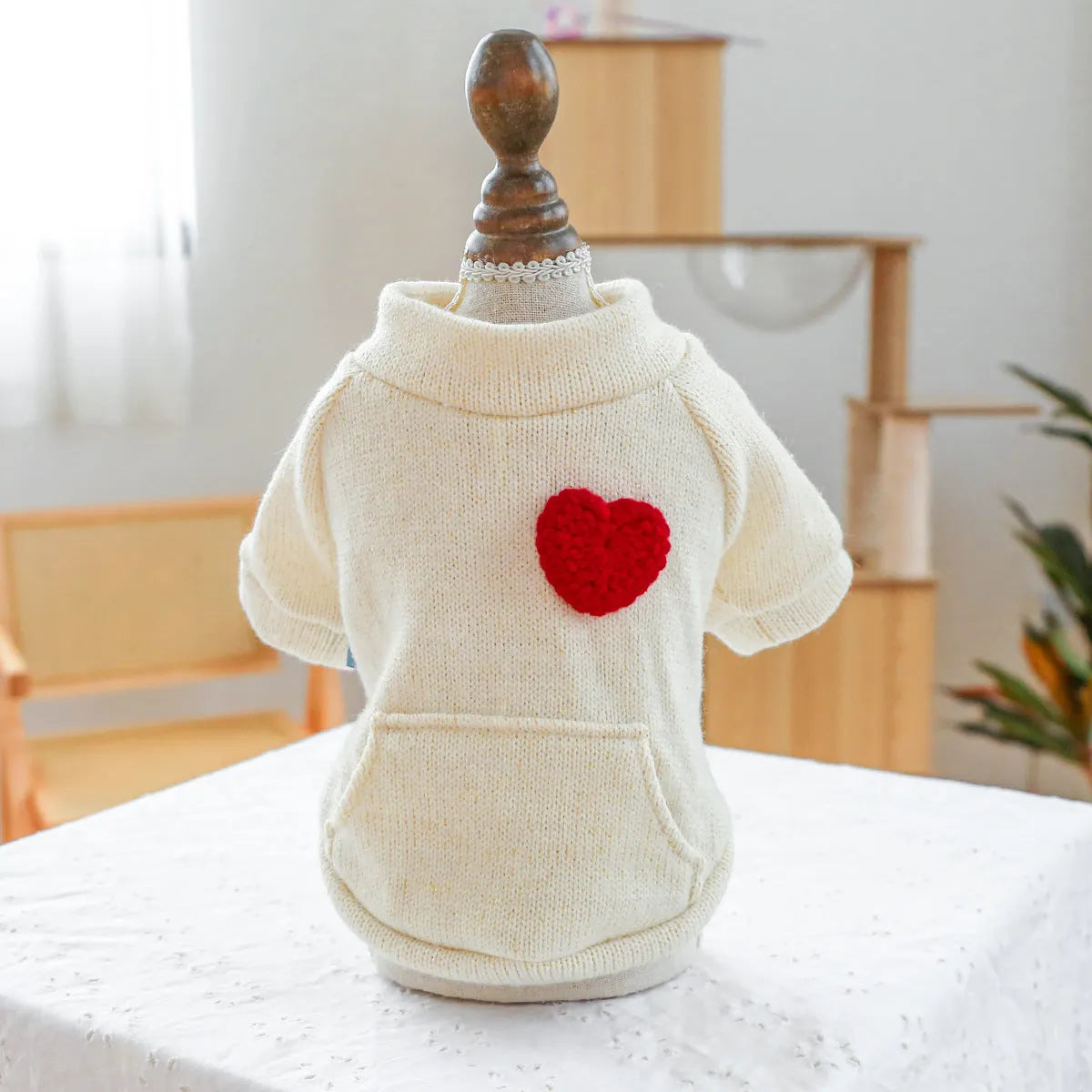 Casual pet sweater round-neck shirt in polyester with red heart design on white background