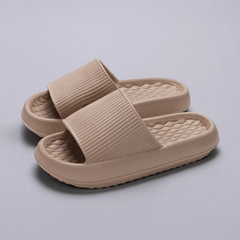 Stylish EVA slippers with rhombus stripe pattern for comfortable summer wear