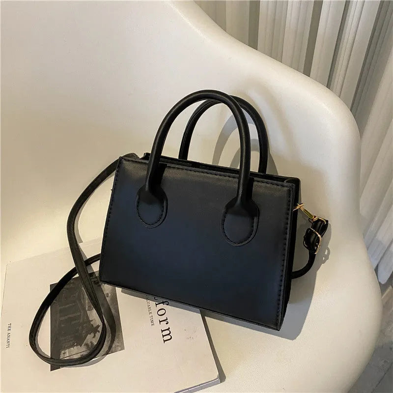 Retro casual women's small square shoulder bag in synthetic PU leather with single strap
