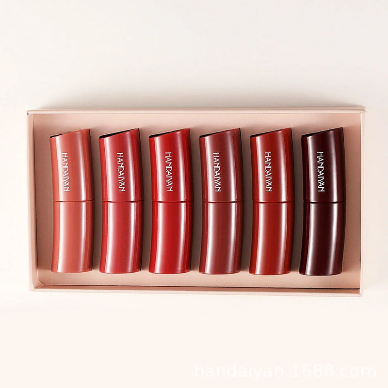 Six pack curved lipstick set with matte finish providing 3.5g per lipstick in velvet texture that moisturises for lasting colour application with easy colour payoff