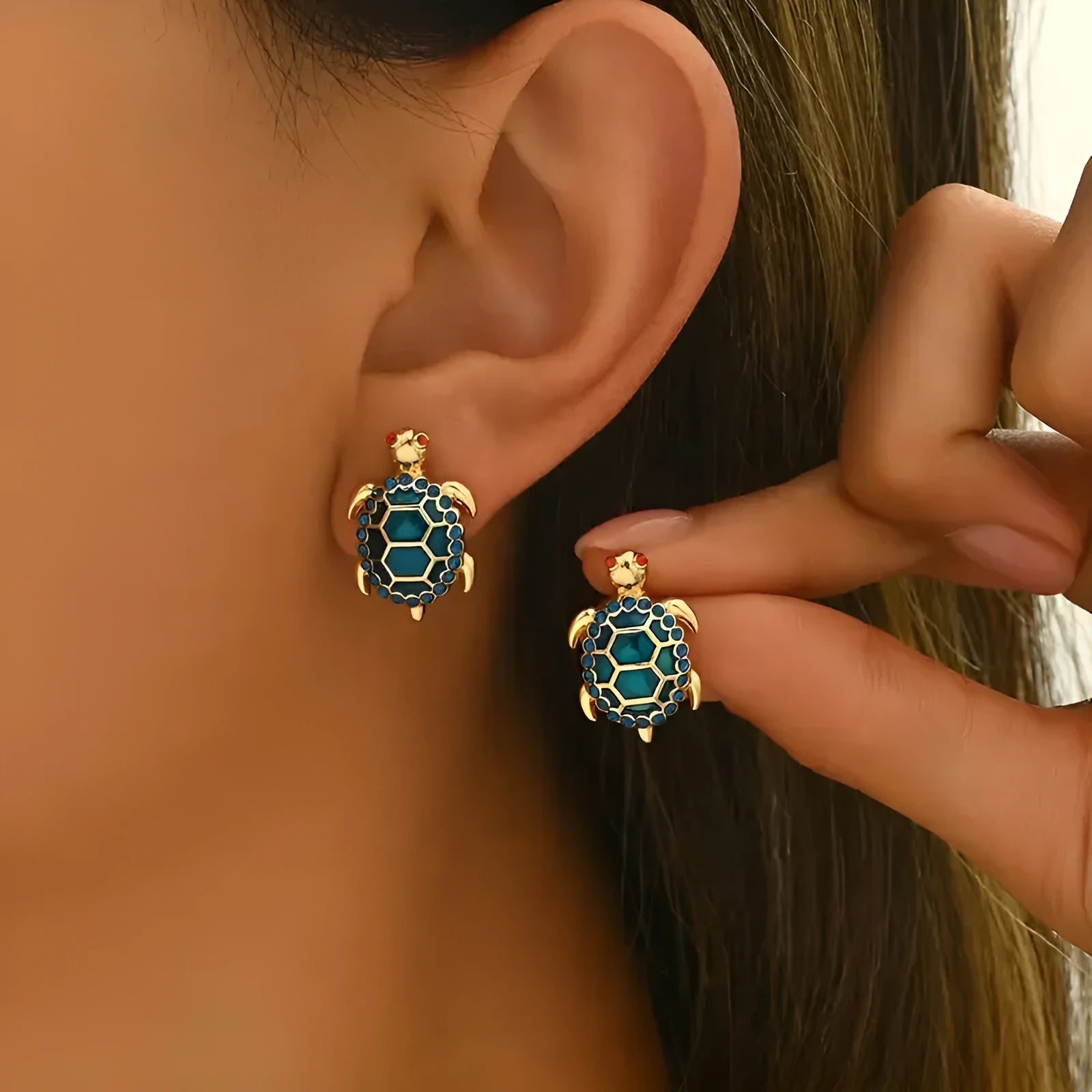 Turtle stud earrings retro design electroplated zinc alloy jewellery gold blue colour earrings for women
