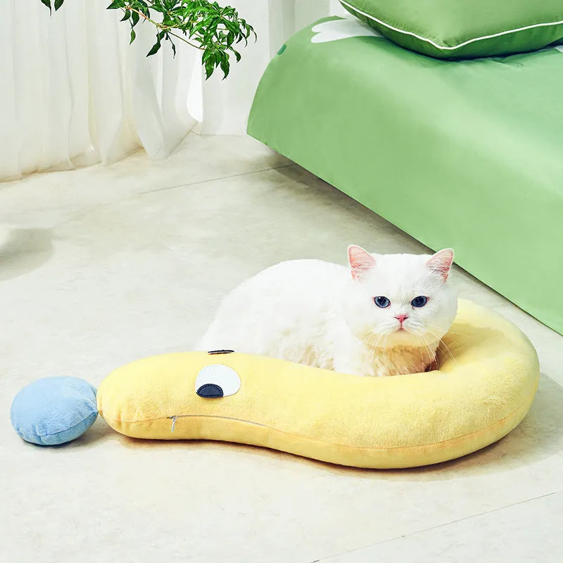 Blue rectangular pet pillow measuring 62x39 cm for cats and dogs