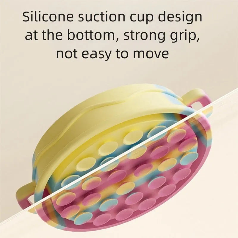 Silicone slow food bowl with double-ear handle and interactive maze design for dogs, in green colour