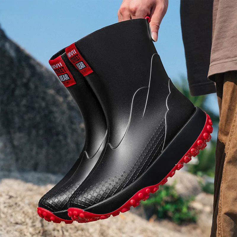 Men's PVC rain boots in four colours with plastic non-slip sole and mid-low tube design