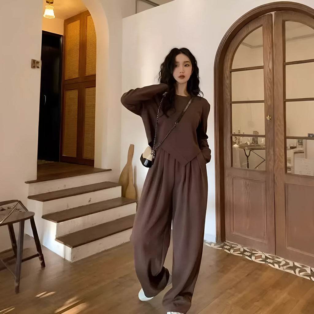 Women's khaki brown loose fit casual sports suit two-piece set with long sleeves and trousers.