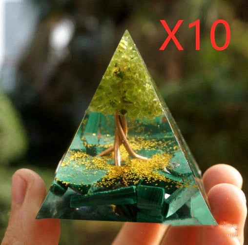 6CM Pyramid Decoration Natural Crystal Gravel Energy Tower in crystal epoxy resin