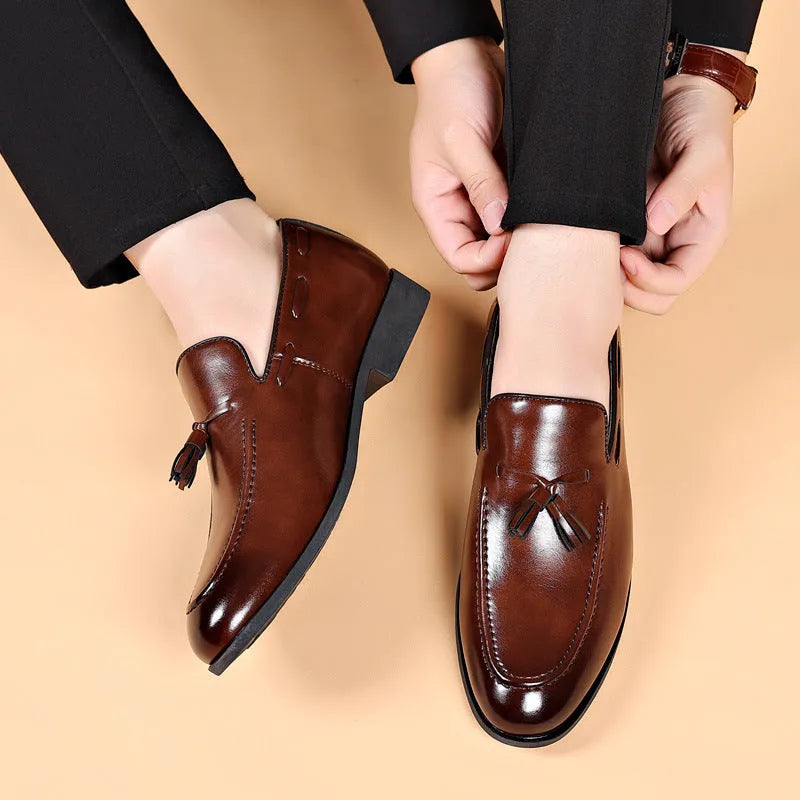 Men's patent leather low heel business shoes in black with pointed toe and slanted heel, size 38-48