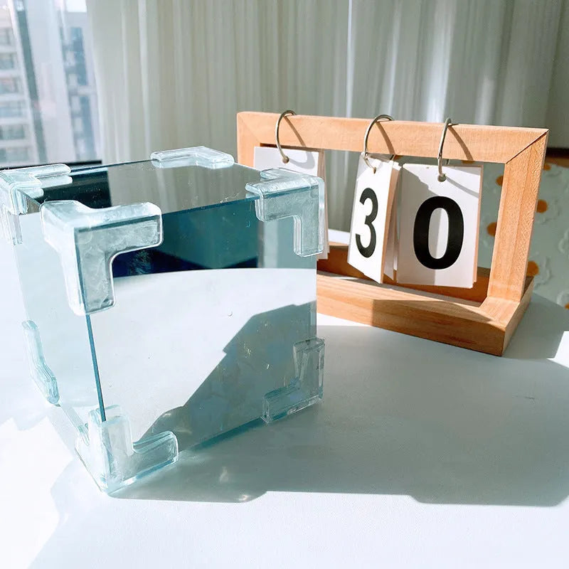 Rubik's Cube Tulip small night lamp with 20 flowers, geometric stereo shape, USB rechargeable