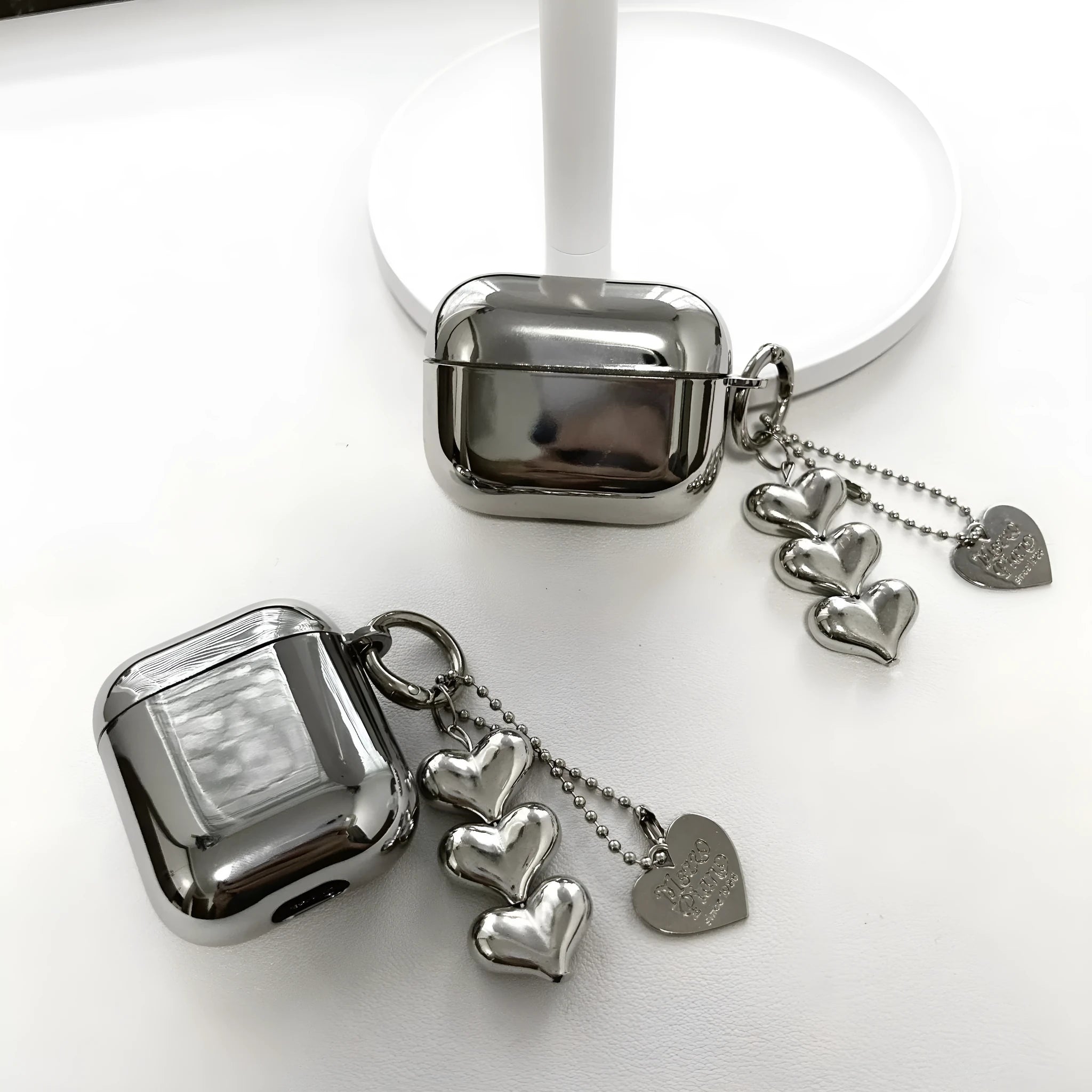 Electroplated solid colour heart pendant iPhone headphone case with matching bracelet and ring charms