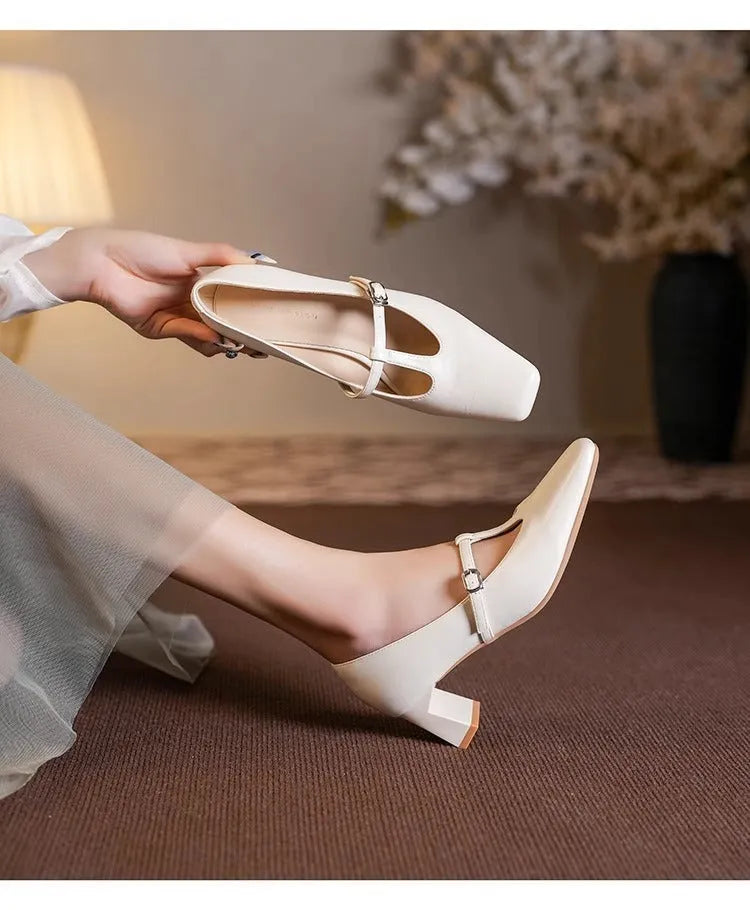 Square toe low-cut chunky heel Mary Jane shoes with buckle closure in apricot colour