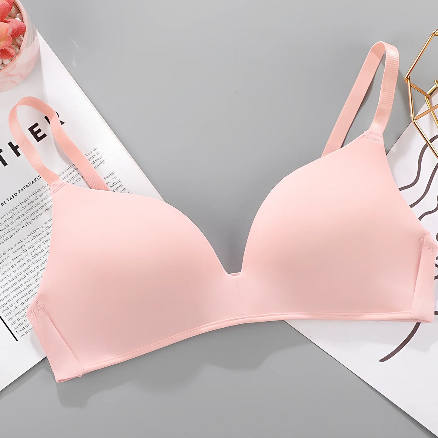 White breathable gather bra with detachable straps, 3/4 cup, seamless one-piece design for women