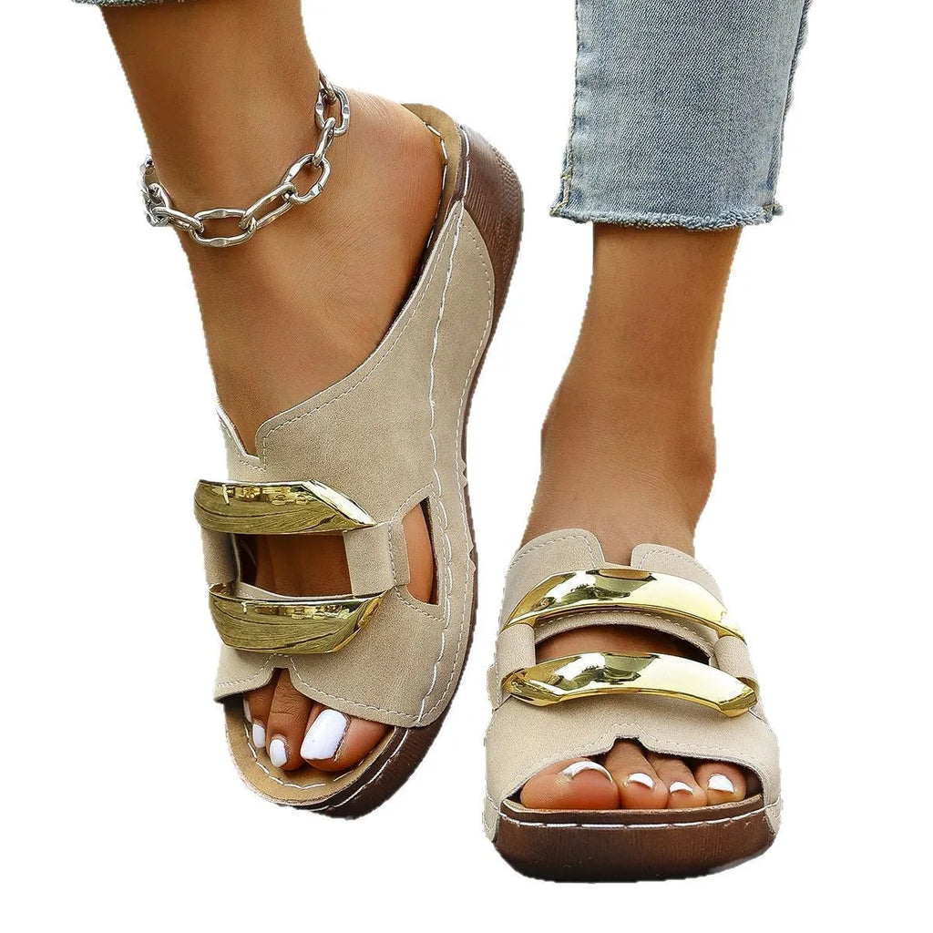 Solid colour Roman style platform flip-flops on a white background showing the artificial PU upper and rubber sole.