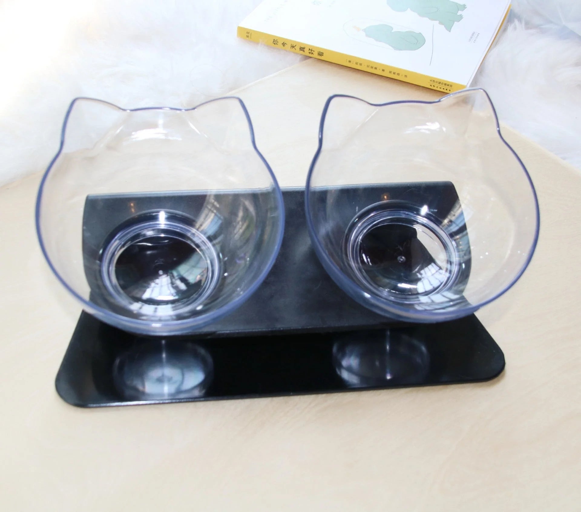 Cat Double Bowl with 15° tilt design for cervical support, transparent cat head and ears, food-grade plastic