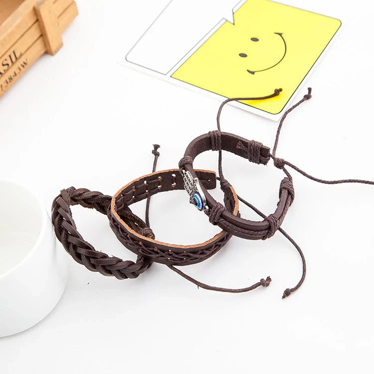 Adjustable cowhide leather men's bracelet with alloy details and PU braid