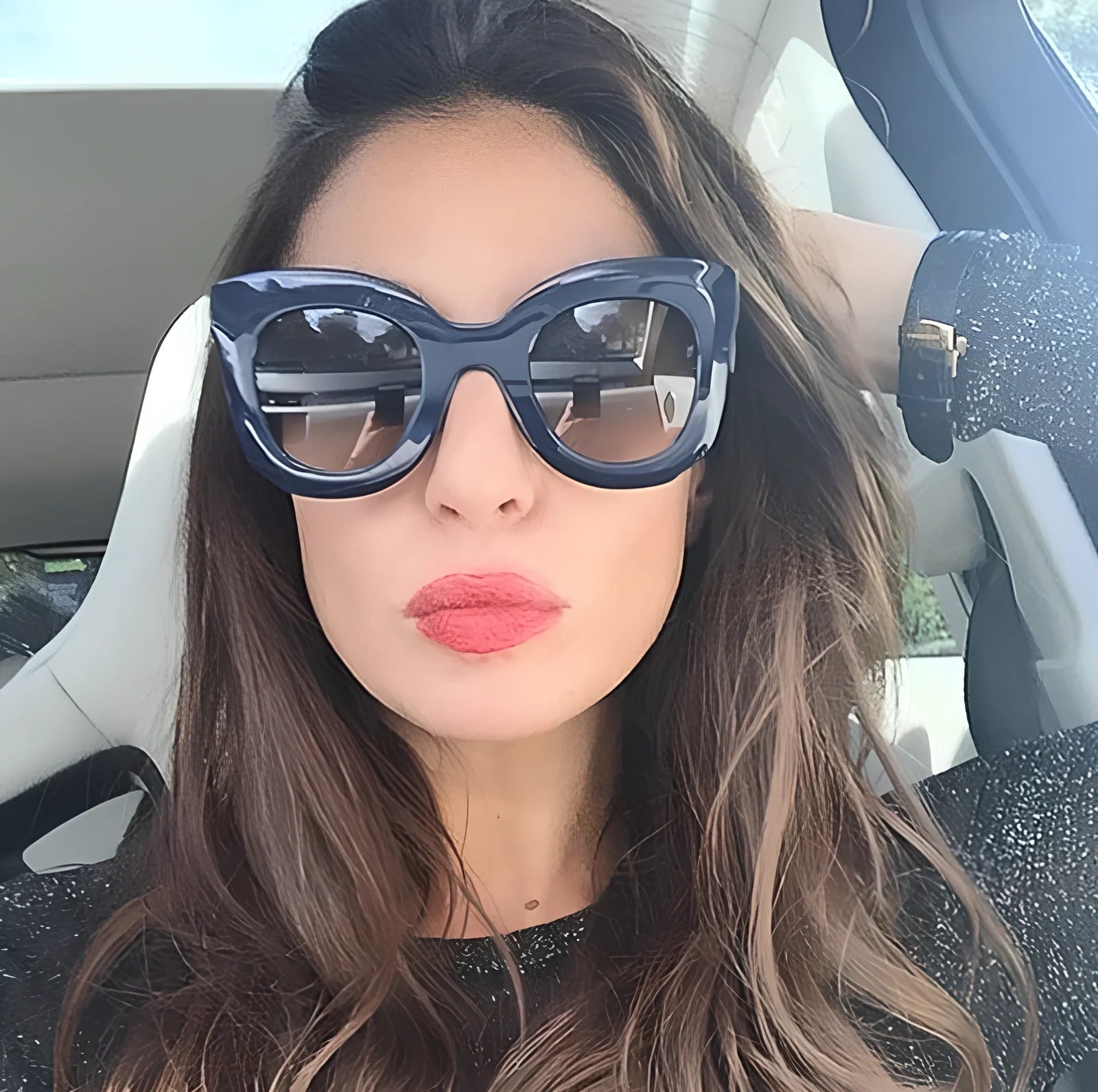 Women's vintage cat eye sunglasses with gradient lenses and polycarbonate frame