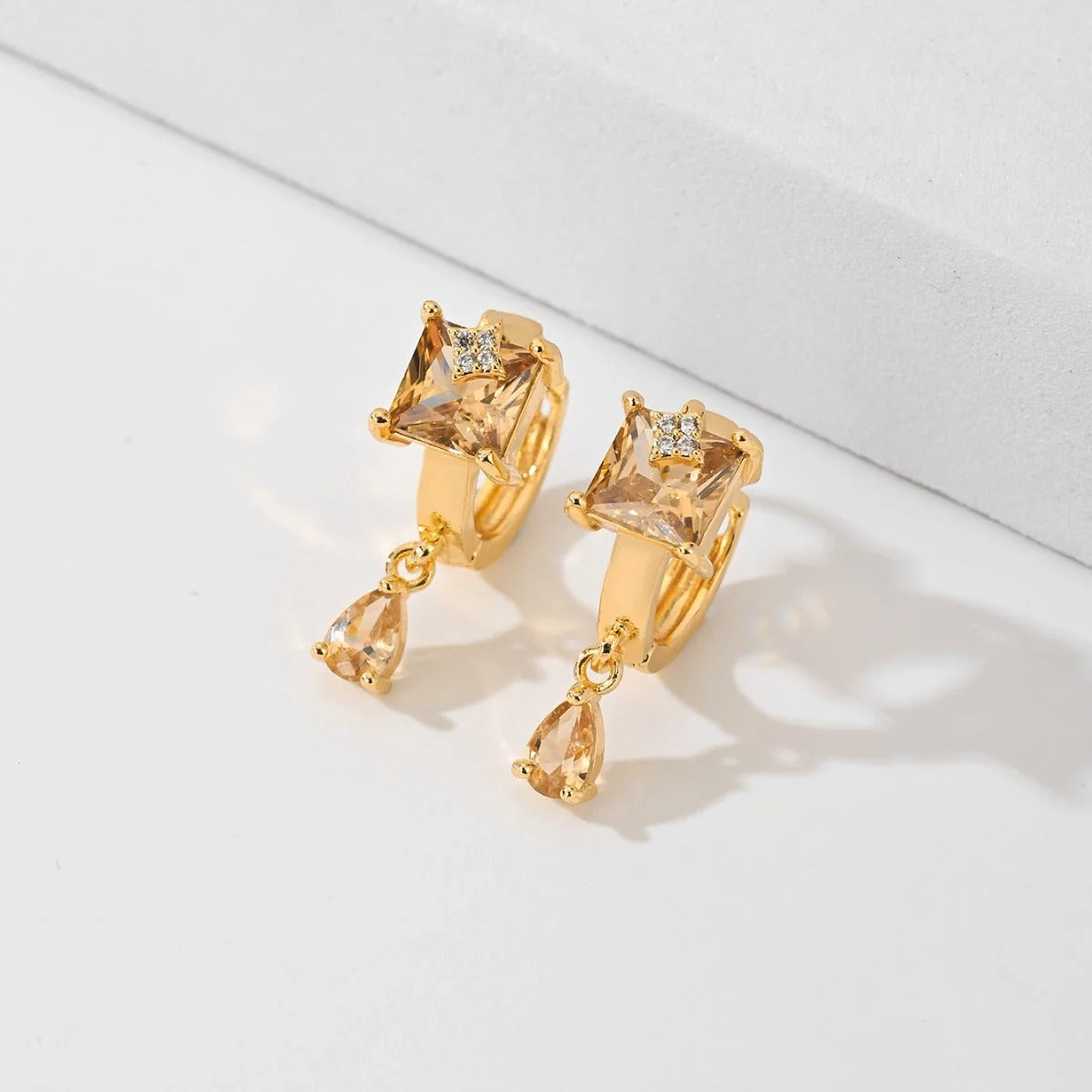 Copper-plated gold fashion earrings with water droplet design in six colors