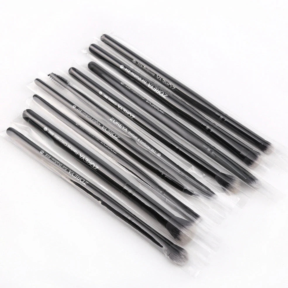 ZOREYA15 15-piece black makeup brush set with synthetic bristles and wooden handles