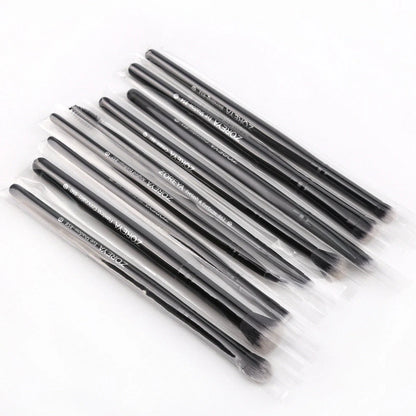 ZOREYA15 15-piece black makeup brush set with synthetic bristles and wooden handles