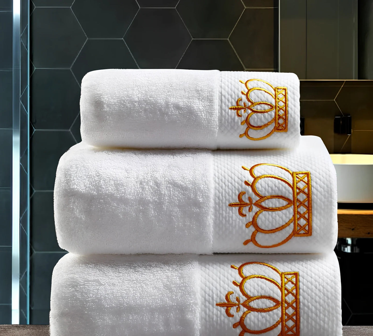 Large 70x140cm cotton bath towel with custom embroidery for hotel sauna use, 100% cotton absorbency