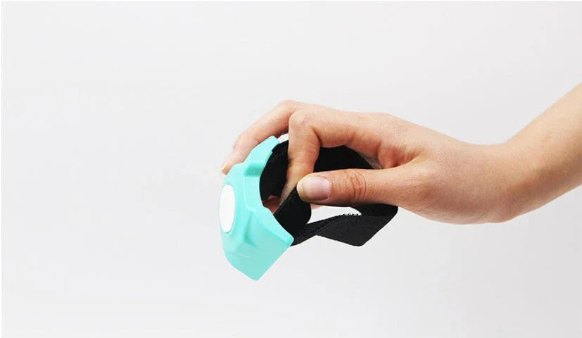 Adjustable magnetic water cup belt in black, blue, and green for fitness and outdoor use