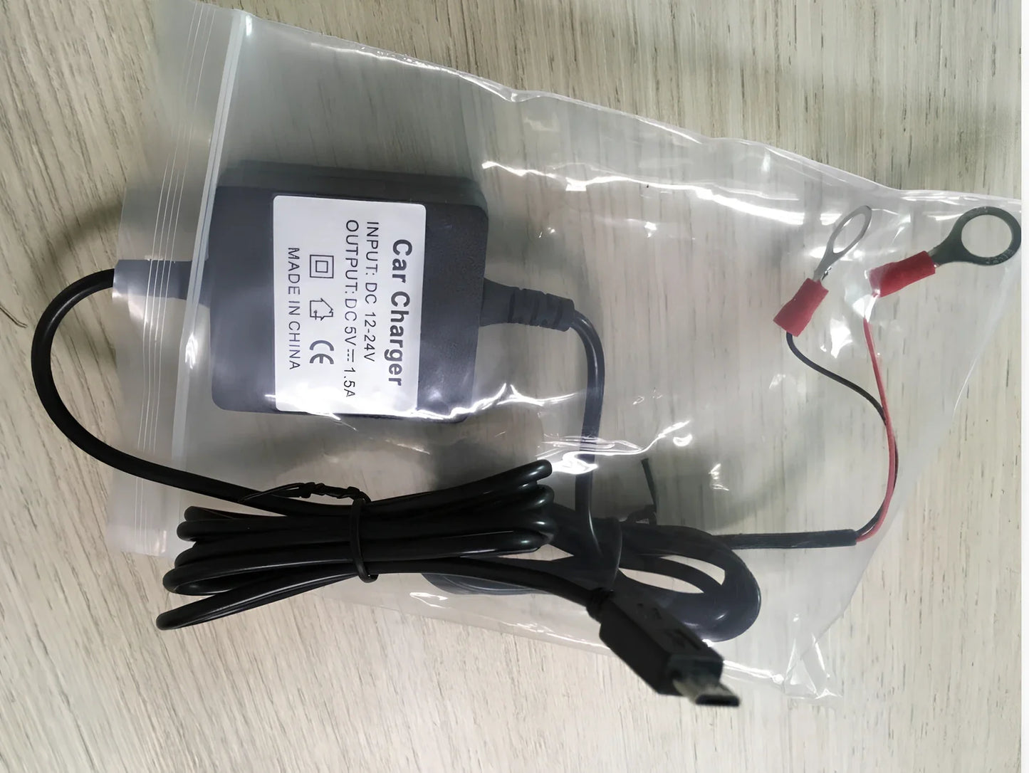 Black TK202 GPS locator, 90x74x25mm waterproof vehicle tracker with magnet and 5000mAh battery