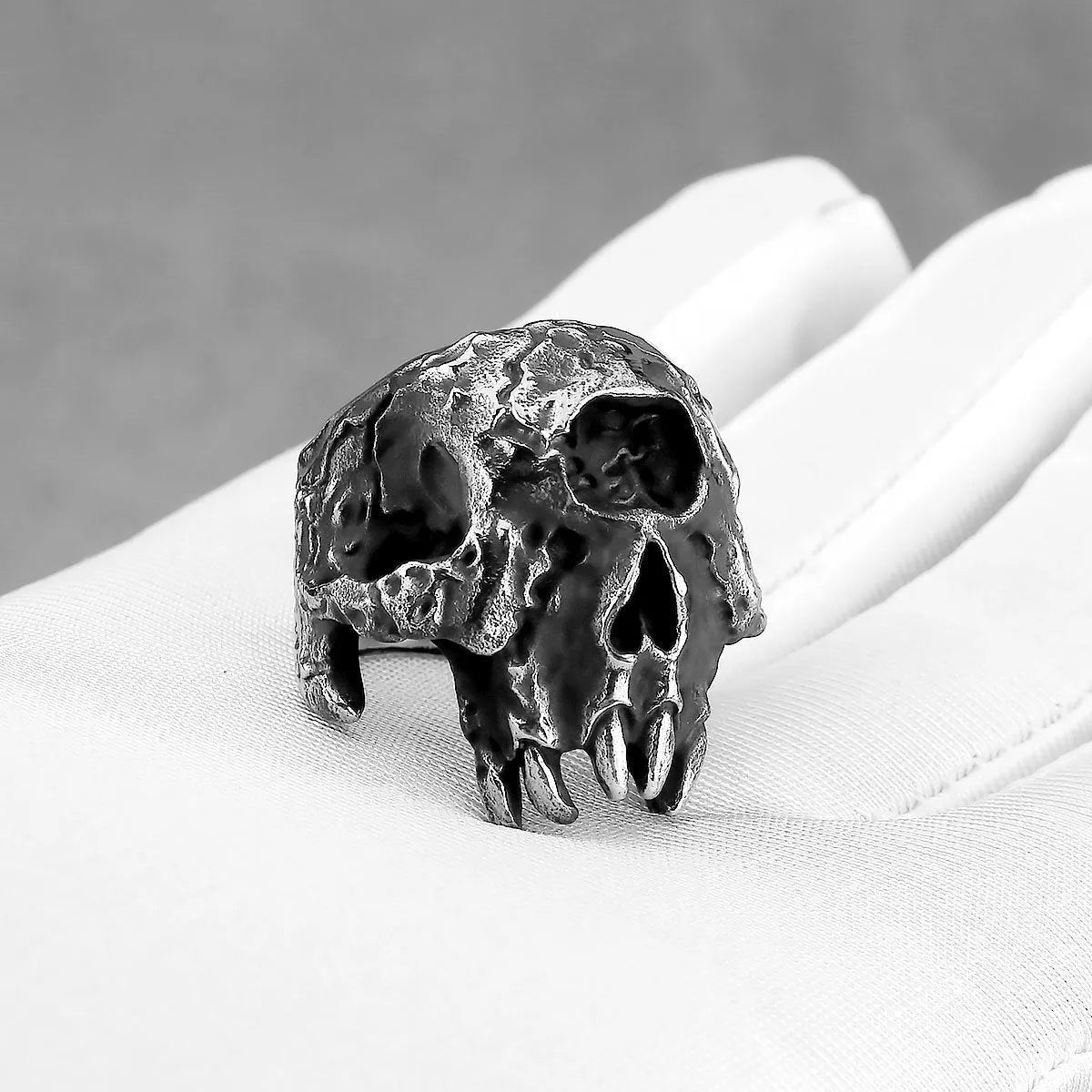 Silver alloy ring with detailed one-eyed skull design, retro punk jewellery