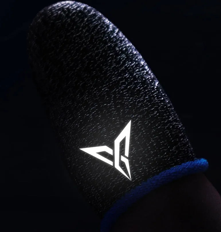 Green gaming thumb sleeve made from silver fibre yarn with a reflective 3M logo strip.