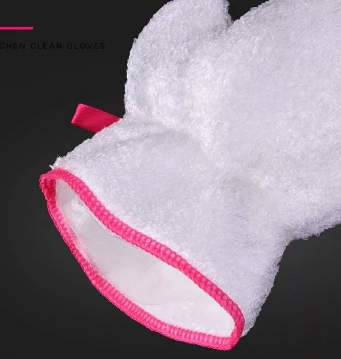 Thick microfiber dishwashing gloves in white, perfect for safe and efficient cleaning