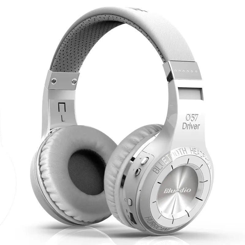 Wireless Bluetooth headphones with stereo subwoofer, 57mm driver, PU ear pads, in black and white colours