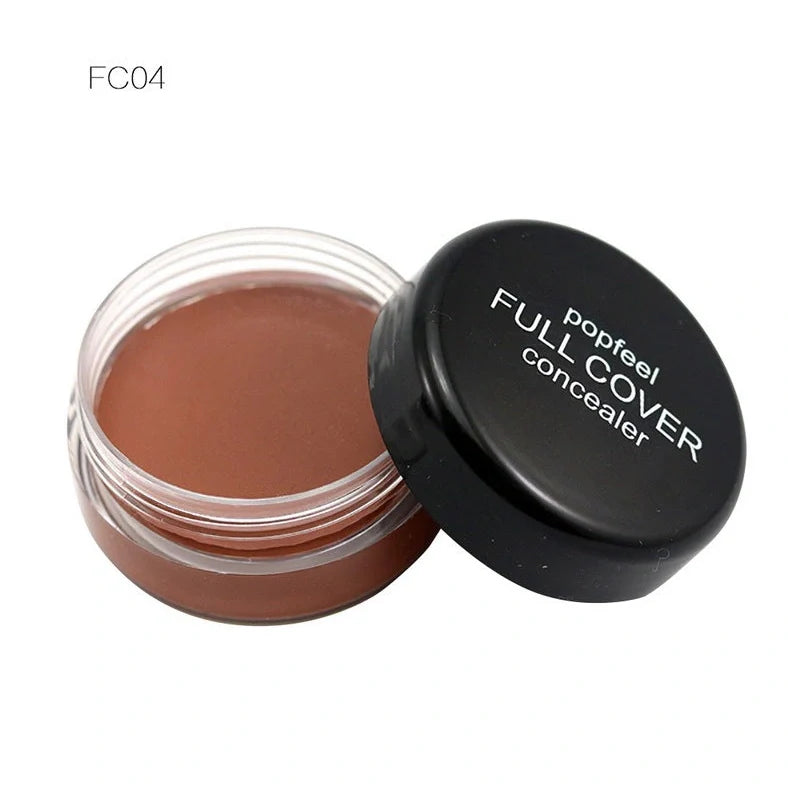 5-colour monochrome concealer palette measuring 4x4x2.2cm for facial coverage