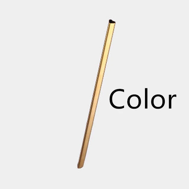 Reusable heart-shaped stainless steel straws in various colours with cleaning brush