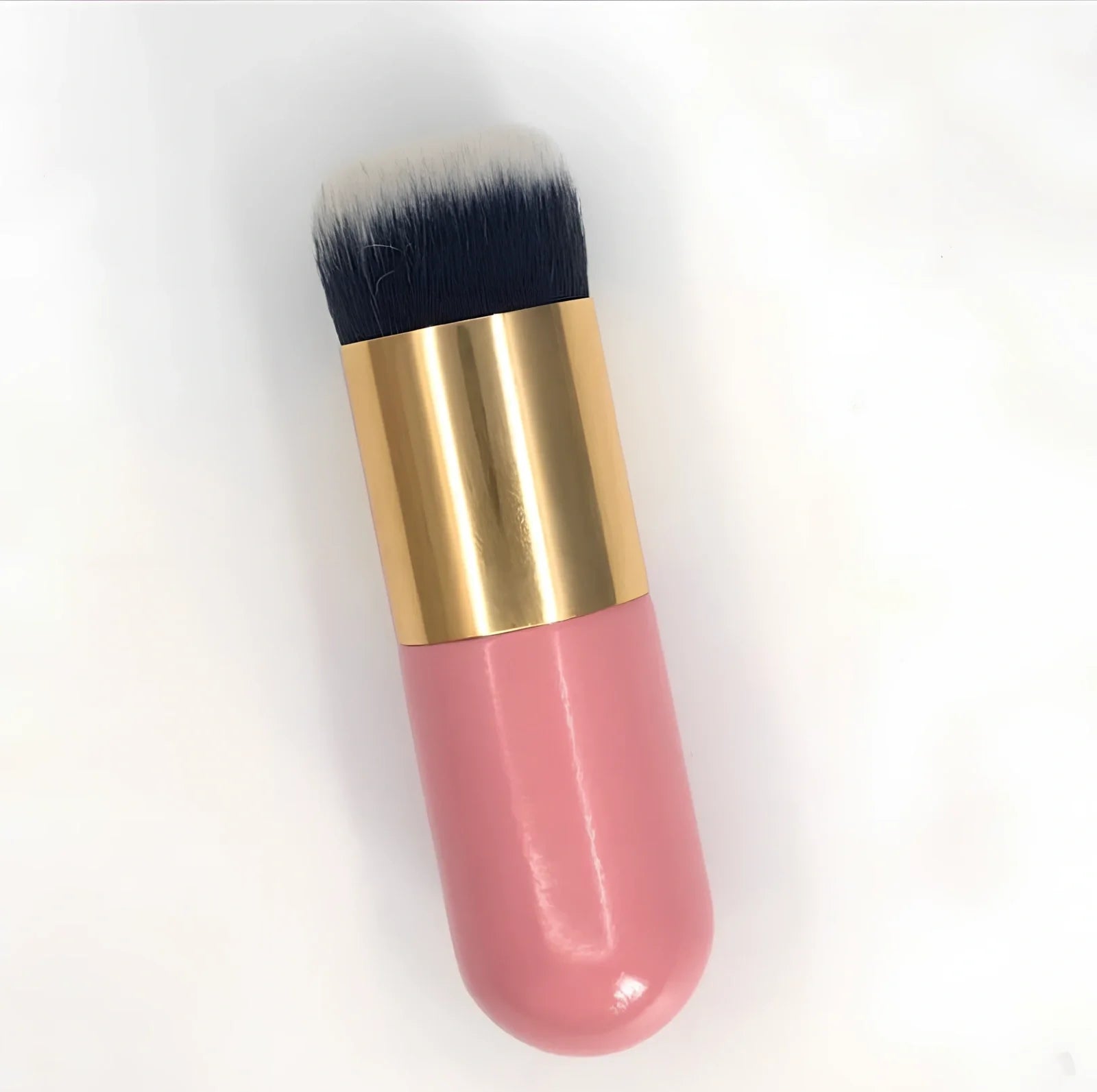 Chubby pier makeup brush in black silver with 2cm rayon bristles and 11cm wooden handle for foundation