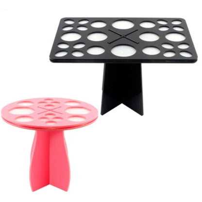 14-hole makeup brush holder in various colours for organizing and drying brushes