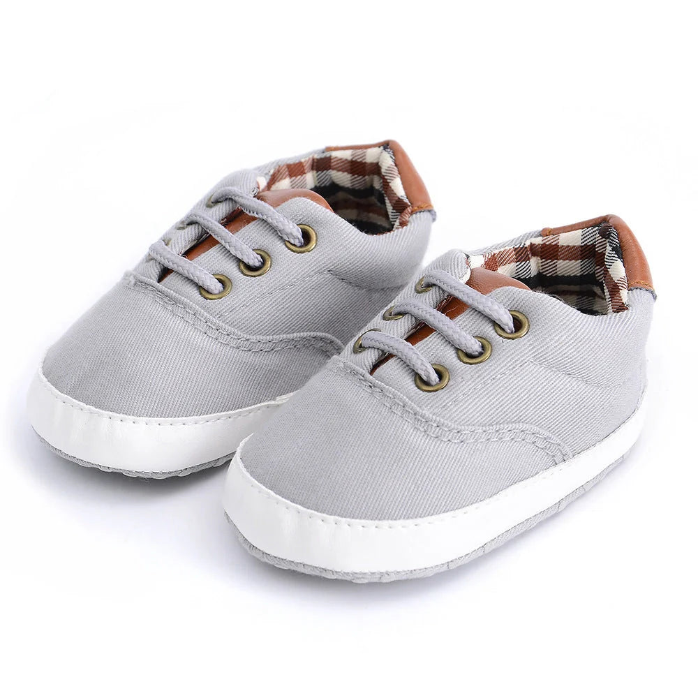 Solid colour baby canvas shoes with anti-slip sole for toddlers