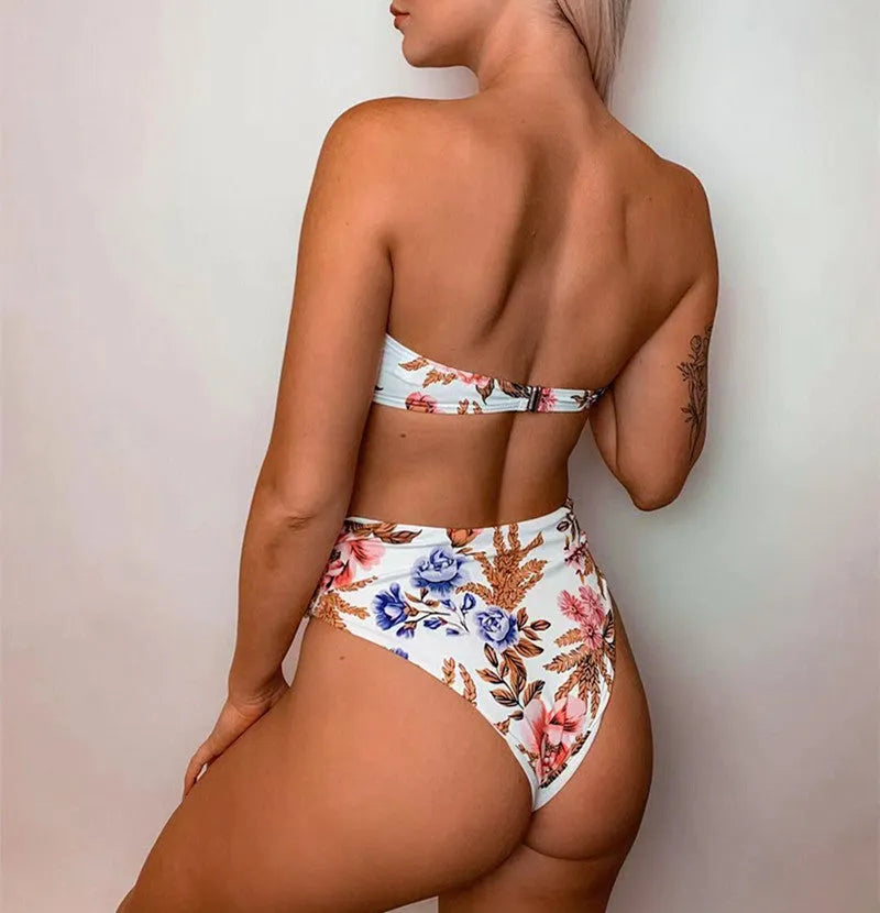 Stretchy top bikini set in nylon for women, two-piece swimwear, shown in black and white colours