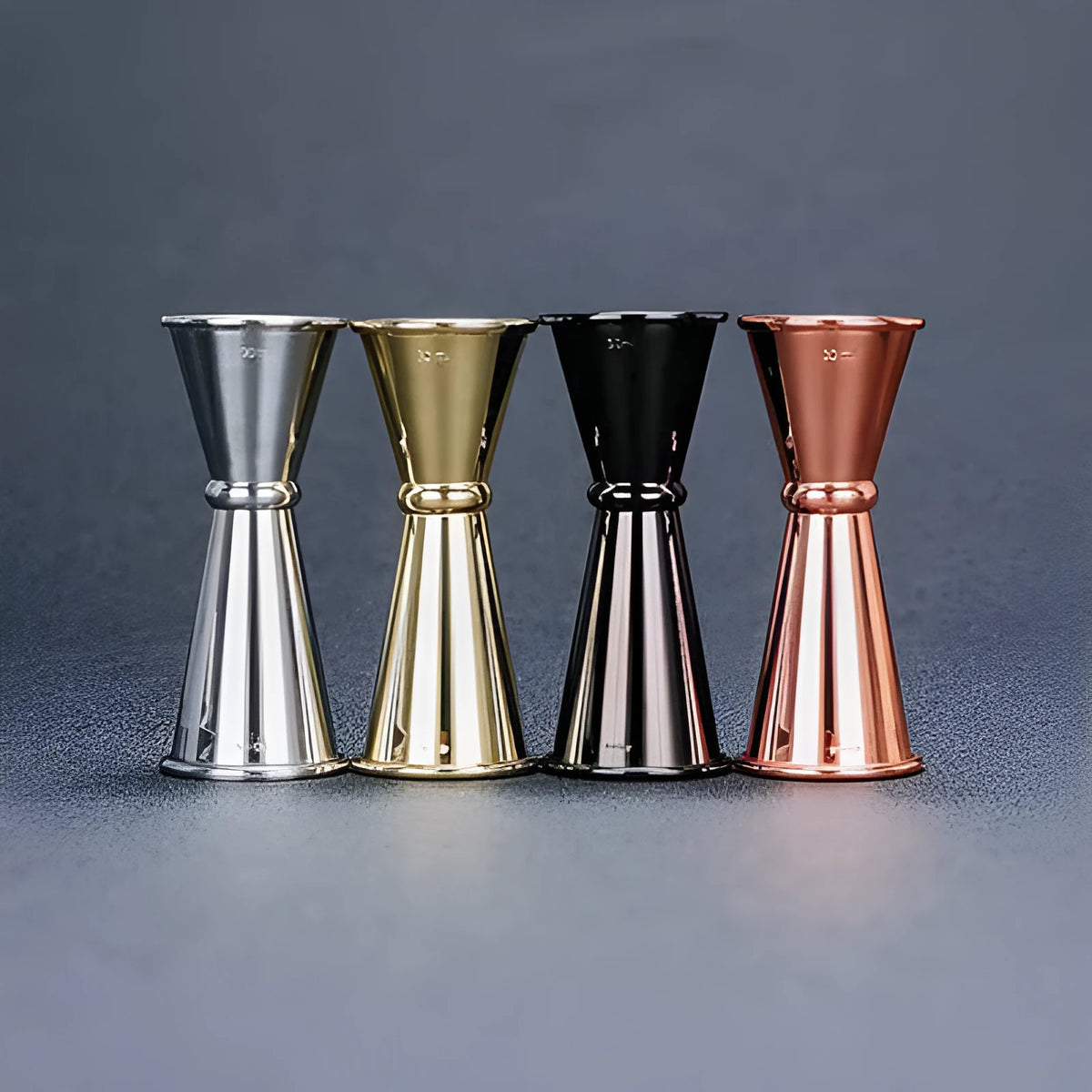 Double-headed stainless steel measuring cup for wine and spirits with shaker in four colour options: silver, copper, gold, black