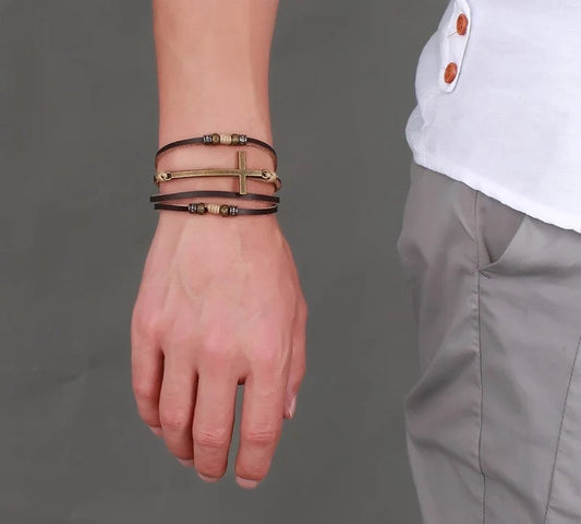 Men's retro cowhide cross bracelet with adjustable leather strap