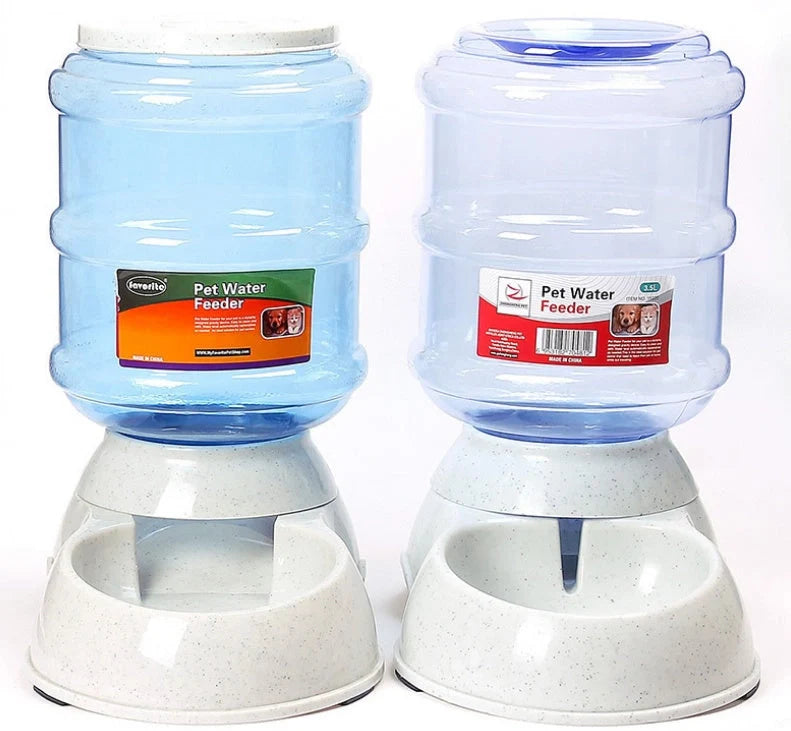 Automatic pet feeder and water dispenser for cats and dogs with large capacity