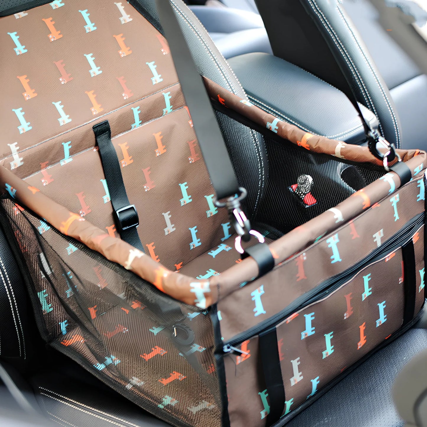 Waterproof pet car mat with headrest straps installed in vehicle, showing storage compartment and dimensions 400x300mm