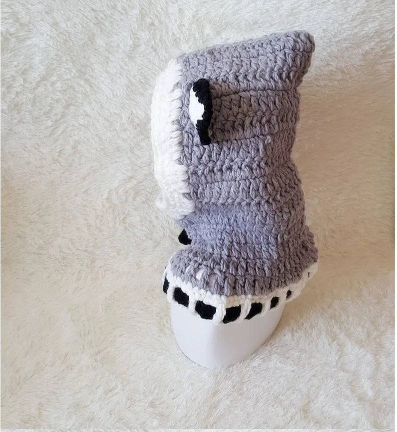 Hand-knitted acrylic children's hat with earmuff cape in gray and orange, 45-55cm size