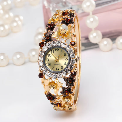 Small round flower diamond ladies bracelet watch, 20mm diameter, 10mm thick, alloy strap in gold colour with mineral glass mirror