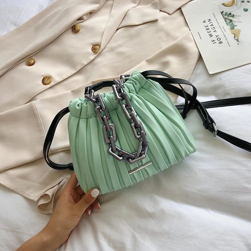 Korean-style women's drawstring bucket bag with thick acrylic chain in various colors